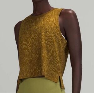 Lululemon train to be tank top Size 8